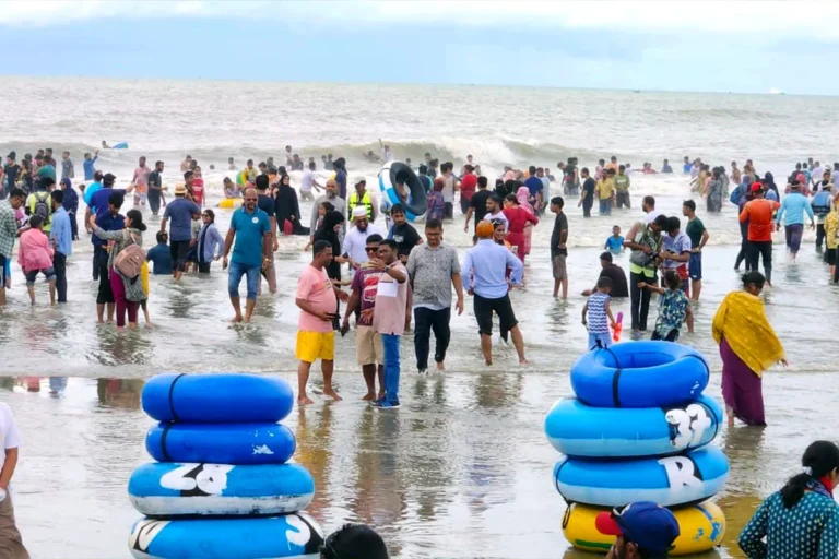 1759382915-a78db583910d48d98de213e4129f5d07