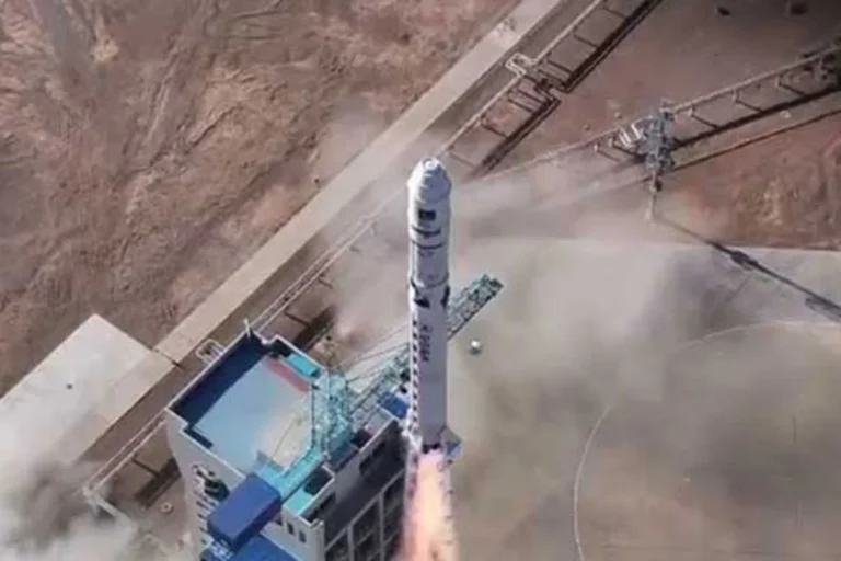 1760855447-d0934723f49cc5d658968b617e5833f1